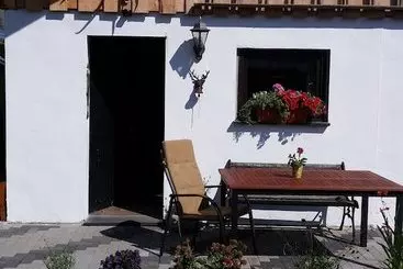 Mökkimajoitus Ferienhaus Zum Jägerstübchen