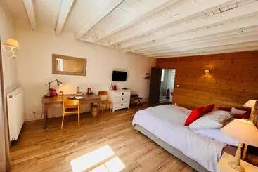 Bed and Breakfast La Colonie Maison D Hôtes