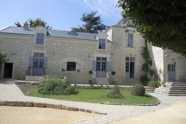 Bed and Breakfast Manoir D Orbé