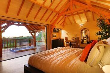 Cabane De Prestige Avec Jacuzzi Et Sauna Privatifs