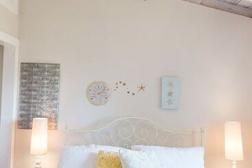 Lighthouse Lane Cottages