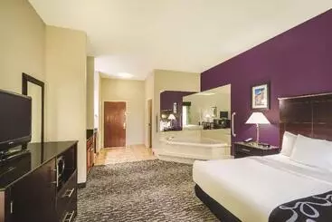 Hotelli La Quinta Inn & Suites By Wyndham Louisville East