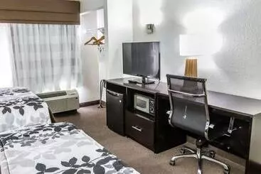 Отель Sleep Inn Near Outlets
