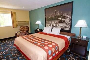 Отель Super 8 By Wyndham Kansas City