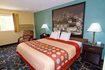 فندق Super 8 By Wyndham Kansas City
