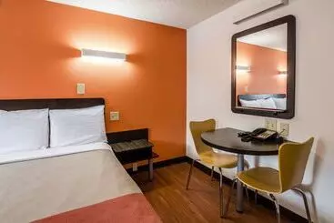 Motel 6 Troutville, Va