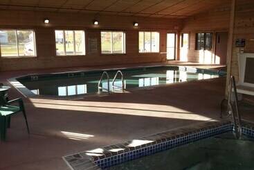 فندق على الطريق De Smet Super Deluxe Inn And Suites