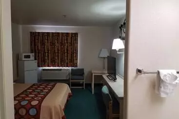 فندق على الطريق Simple Rewards Inn