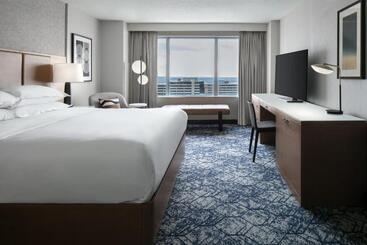 Sheraton Overland Park Hotel At The Convention Center