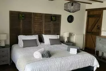 Bed and Breakfast La Bastide Du Bonheur Chambres Et Tables D Hotes