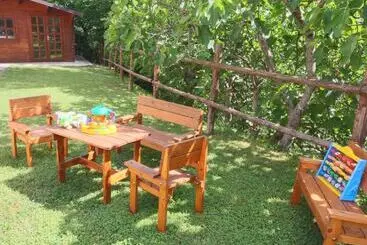 Country Cottage In Marche With Swimming Pool