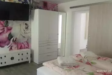 Majatalo Gästehaus   Café Frank