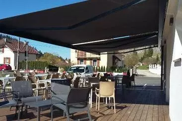 ホテル Auberge Du Chateau De Joux