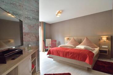 ホテル Restaurant Weingut Kapellenhof