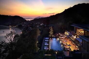 בית מלון כפרי V Villas Phuket  Mgallery