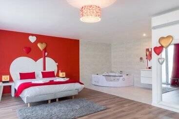 بنسيون Domaine Des Pierres Dorées