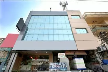 Fabhotel Nanda