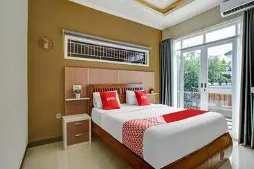 호텔 Oyo 90059 Shakilla Home Cianjur