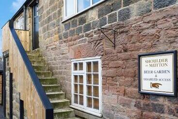 Hostel Shoulder Of Mutton Inn