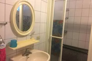 Bed and Breakfast Johnnie S Inn