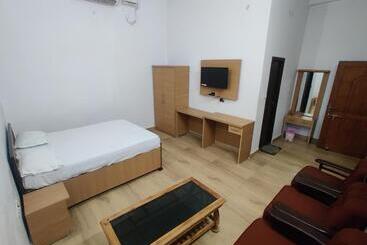 호텔 Jp International Naimisharanya