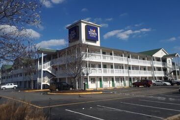 Hotel Intown Suites Extended Stay Chesapeake Va   I 64 Crossways Blvd