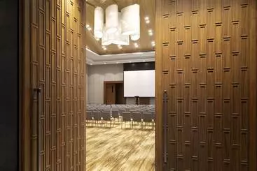 New World Qingyuan Hotel  Formerly Khos Qingyuan