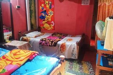 Bed and Breakfast Dreams Home Estate Stay 2