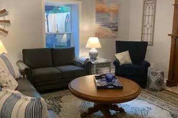 Caroline's Bed And Breakfast