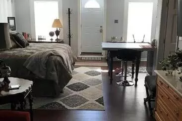 Caroline's Bed And Breakfast