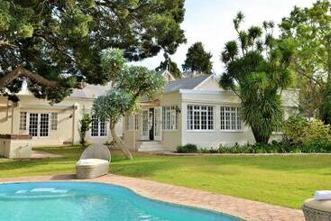 بنسيون Milner Manor