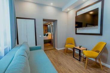 هتل Nobel Gallery