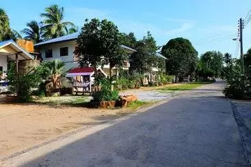 Roong Arun Resort