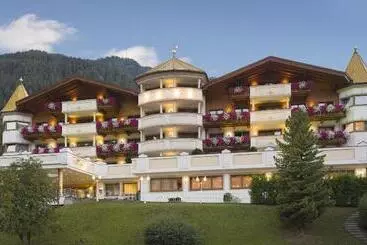 Gardena Grödnerhof Hotel & Spa