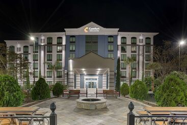 Otel Comfort Inn & Suites New Orleans Airport North