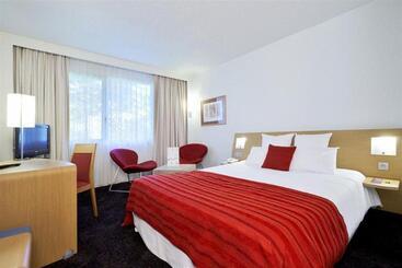 Hotel Campanile Troyes Nord   Barberey