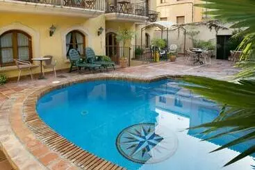 Отель Restaurante La Masieta