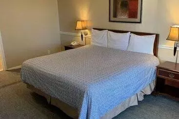 호텔 Alpine Inn & Suites Rockford