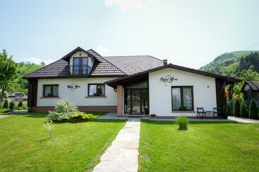 بنسيون Chalet Bora