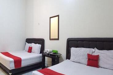 Reddoorz Syariah At Hotel Pandan Wangi Near Alun Alun Sidoarjo