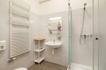 מלון דירות Grossmann Ház