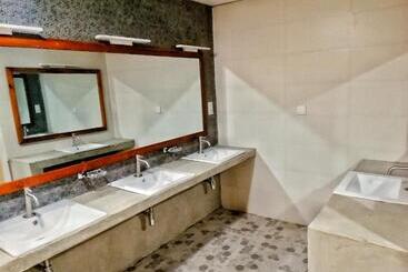 Hiriketiya Beach Hostels