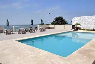 Hotel Paradise Beach