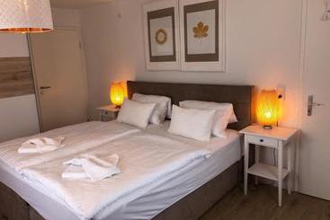 Zum Bahnhöfle Restaurant & Hotel Albbruck Am Rhein