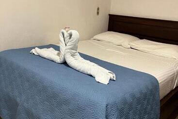 アパートホテル La Piña, Rio Celeste