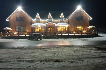 بنسيون Hanul Tentea