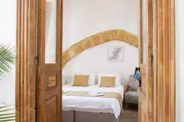 Pensió Pedieos Guest House