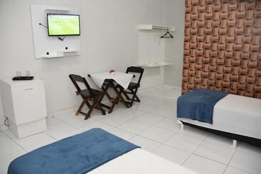 پانسیون Pousada E Posto Amigão