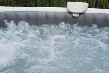 بنسيون Vila La Izvorul Putinei