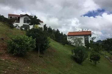 Hawk's Nest Bed & Breakfast